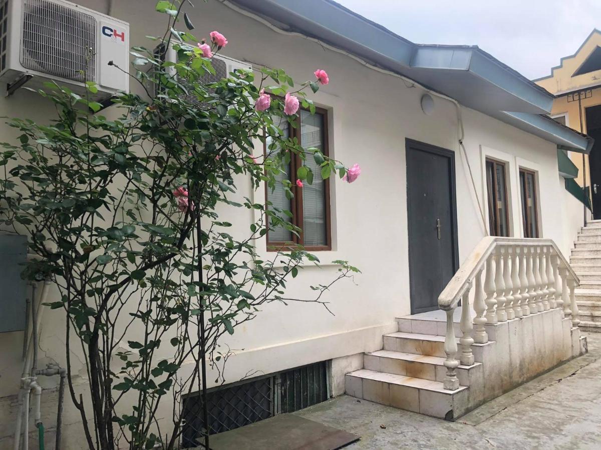 Apartment In The City Center - Old Batumi Kültér fotó